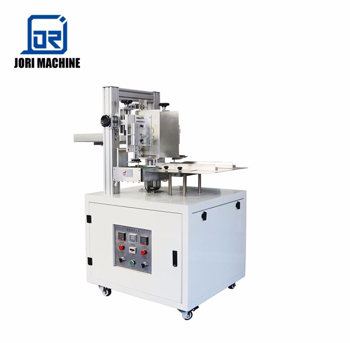 China Manufacture Hot Melt Glue Applicator Machine Small Carton Gluing Machinery