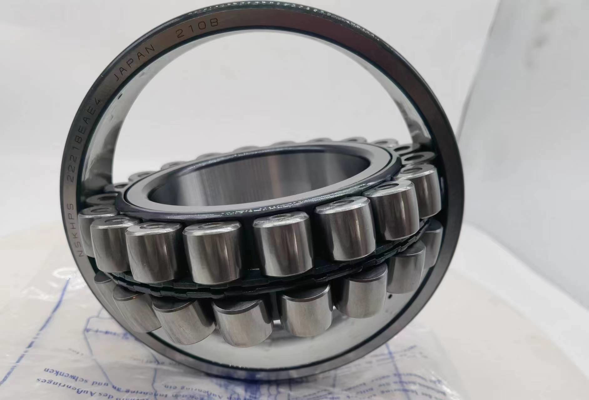 Quality Single Row Spherical Roller Bearings 22218EAE4 High Radial Load Capacity wholesale