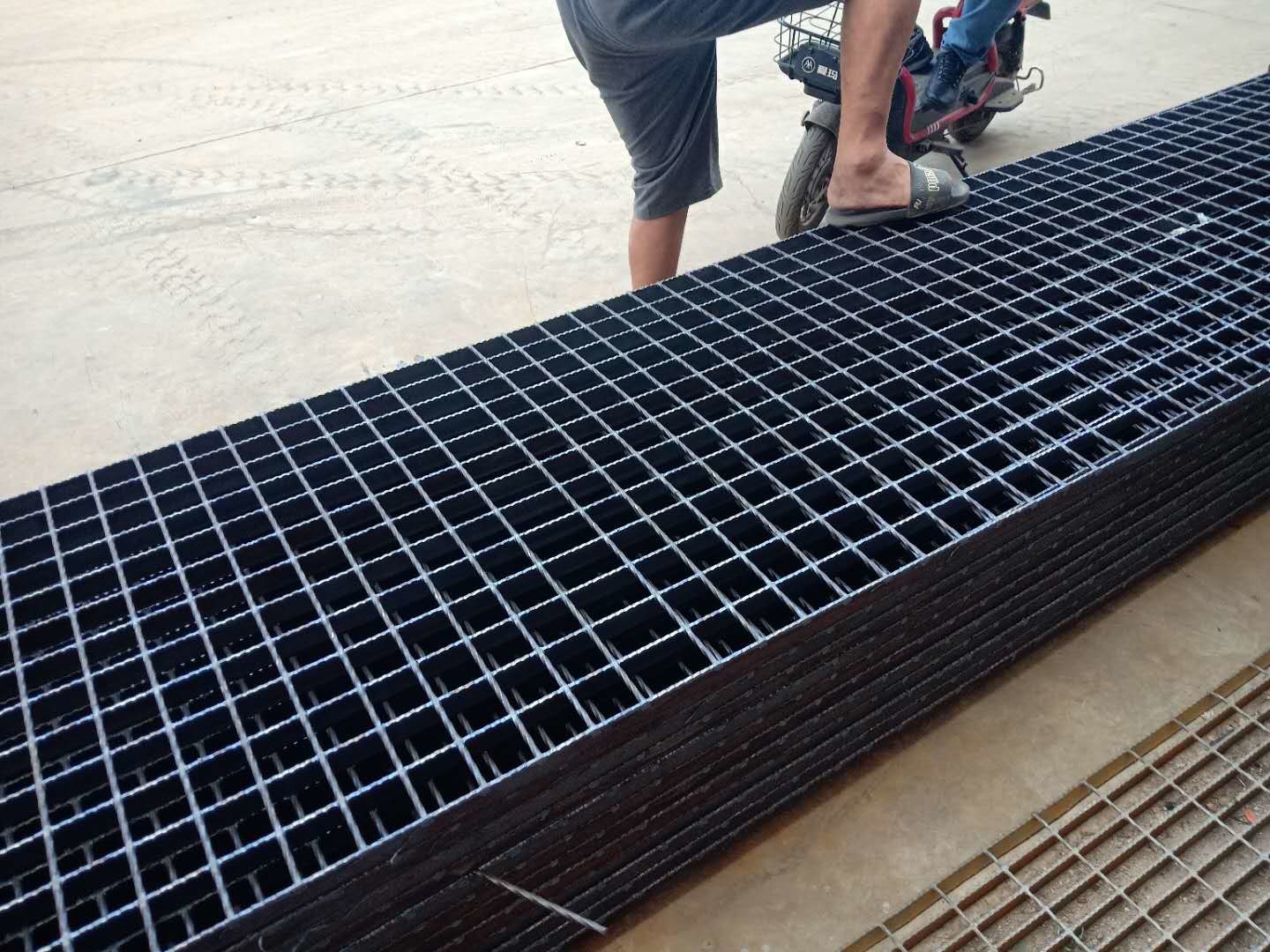 TT Non Treatment Serrated Bar Grating catwalk grating walkway