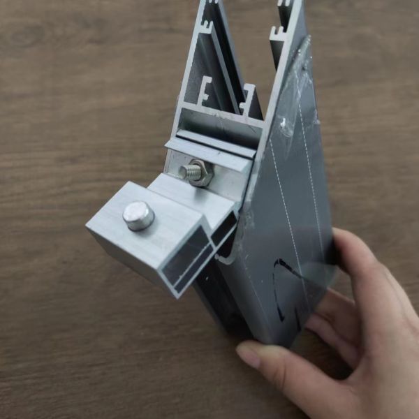 Original Color 36*46.5 Aluminum Profile Corner Connection for Windows with Screw Installation