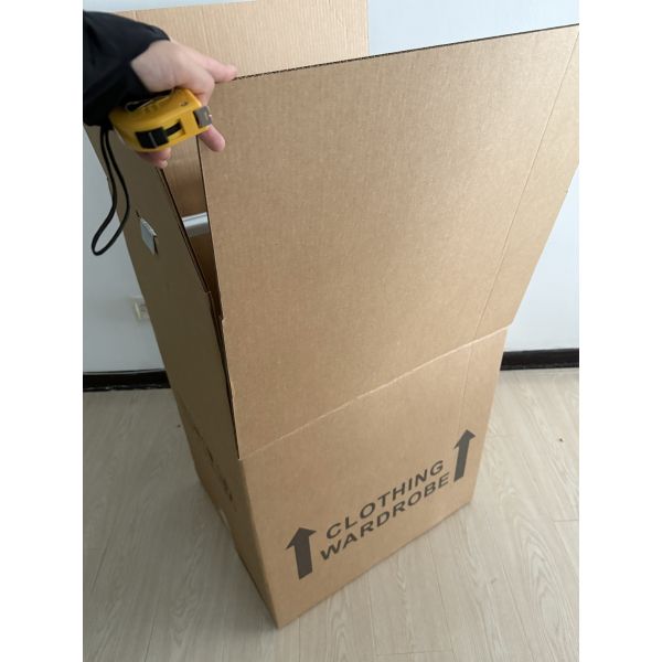 Ultra-Portable Closet Carton close-up