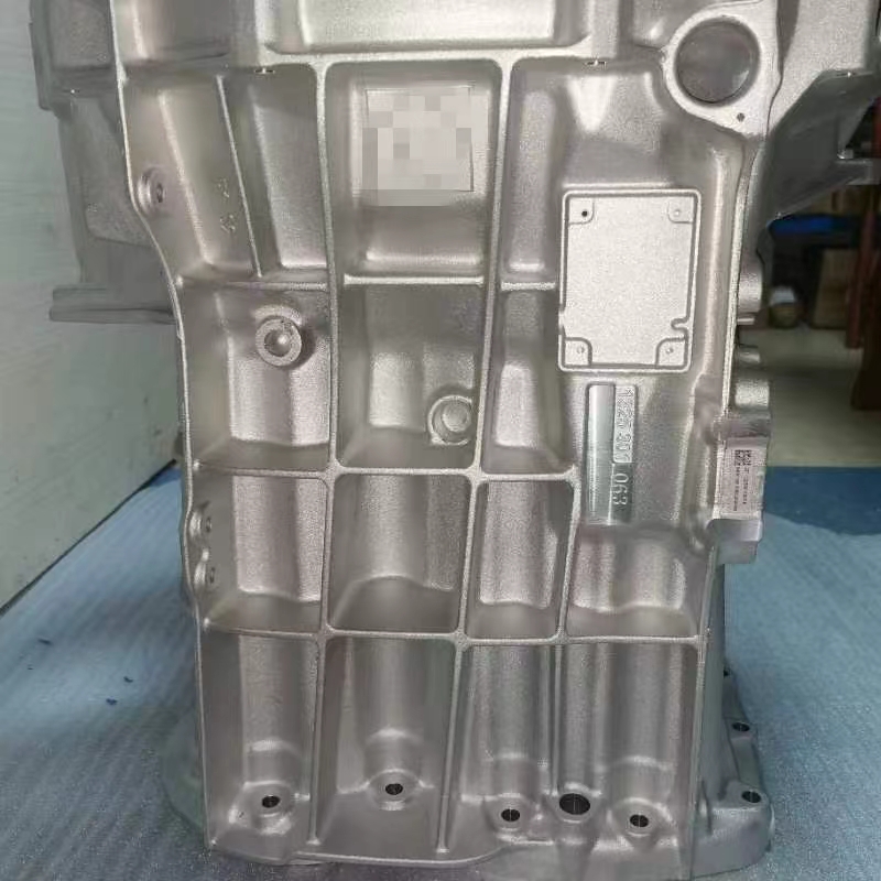 1325301063 Heavy Duty Truck Transmission Parts Intermediate Housing Transmission Case