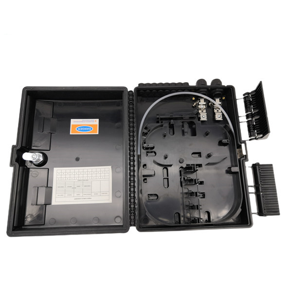 1 8 PLC Splitter Outdoor Wall Mounted Fiber Optic Distribution Box with Time of 1 Year