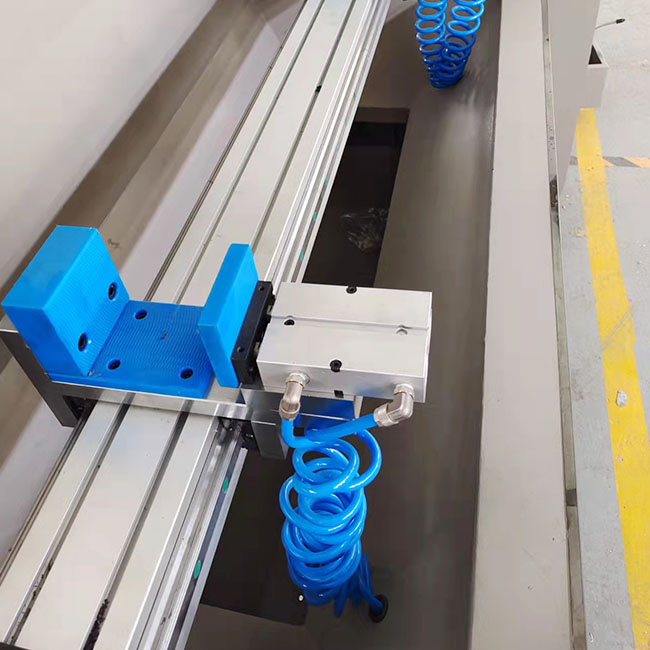 CNC Hole Drilling Machine 280mm CNC Milling Machine Aluminum