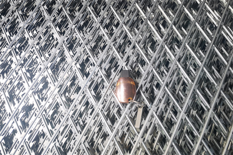 Welded Razor Wire Mesh Fencing Panels Or Razor Mesh Trellis Welded Razor Fence Mesh Screen For Market