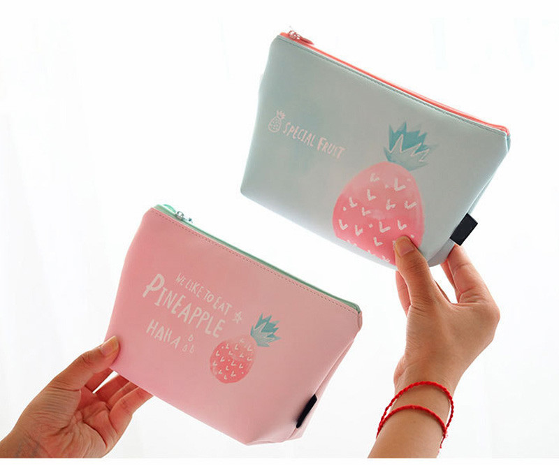 Wholesale Eco Beauty Custom Printing Pineapple PU Leather Cosmetic Bag