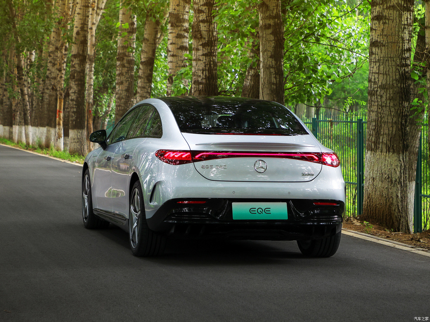 4MATIC Mercedes EQE 350 SUV Pioneer Electric Vehicle 2024