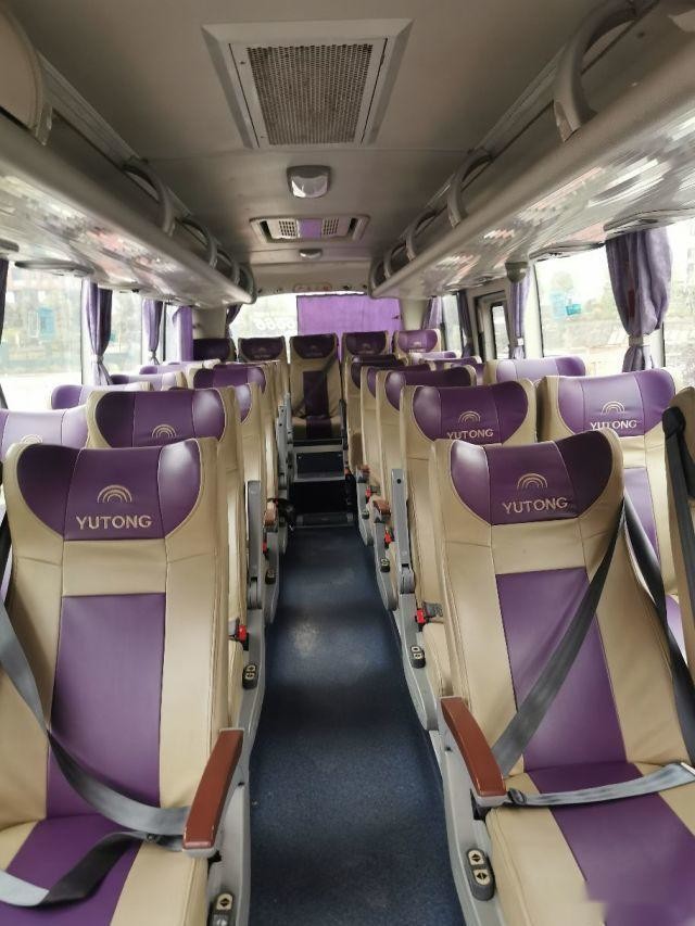 147kw Tourism Yutong Used Coaster Bus 35 Seats Left Hand Drive Passenger Buses