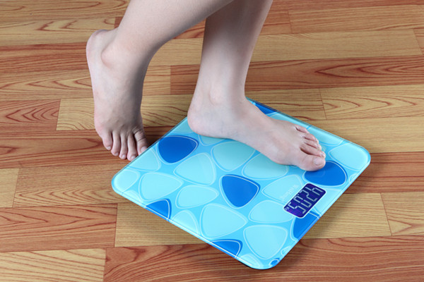 Damp Proof Electronic Weighing Scale With Tempered Glass Platform