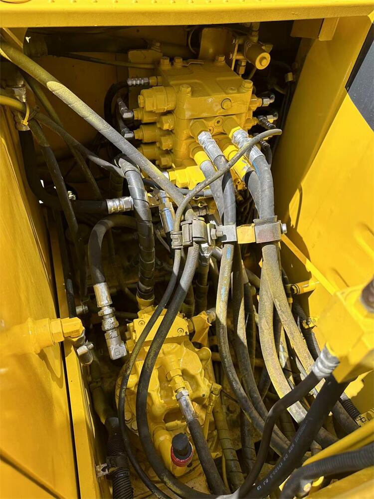 Cummins Engine Used Komatsu Excavator PC120 1860 Working Hours 90% Construction Equipment