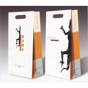 Quality Recycled Fashion Custom Printed Paper Bags , Personalized Merchandise Bags wholesale