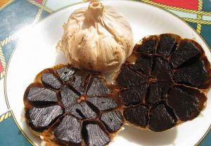 China natural aged black garlic extract liquid on sale