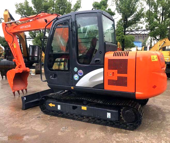 Original Doosan DX60 6 Ton Mini Excavator in Korea Good Condition 1800 Working Hours