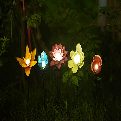 Small Solar Flower Garden Ornaments Multicolor IP44 Solar Powered Metal Flowers