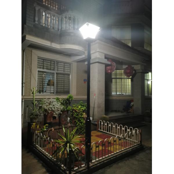 Landscape Solar Powered Pole Lights 30W IP66 For Garden Yards Rustproof Smart