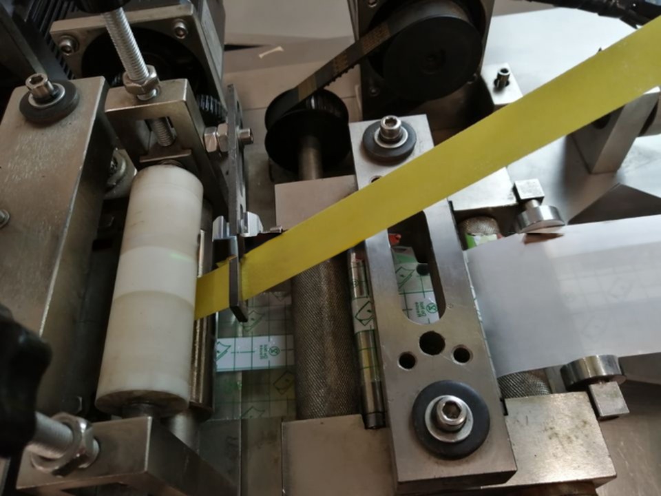 KC-360N-D Automatic Adhesive Bandage Manufacturing Machine for First Aid in 72x19mm Size