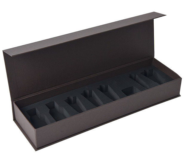 Quality C1S C2S Foldable Magnetic Essential Oil Cardboard Box CMYK Pantone wholesale
