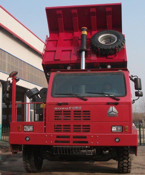 Professional SINOTRUK HOWO Dump Truck with WD615.47 371HP Engine