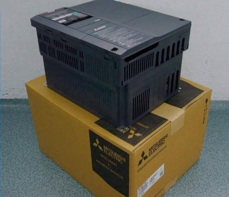 FR-F840-00052-2-60 New Mitsubishi F800 Inverter Drive 2.2 KW with EMC Filter, 3-Phase In, 380 → 500 V ac