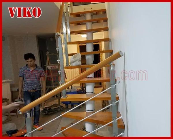 Steel Cable Stair VK95SC Treed Beech WoodenHandrail Carbon Powder-coate
