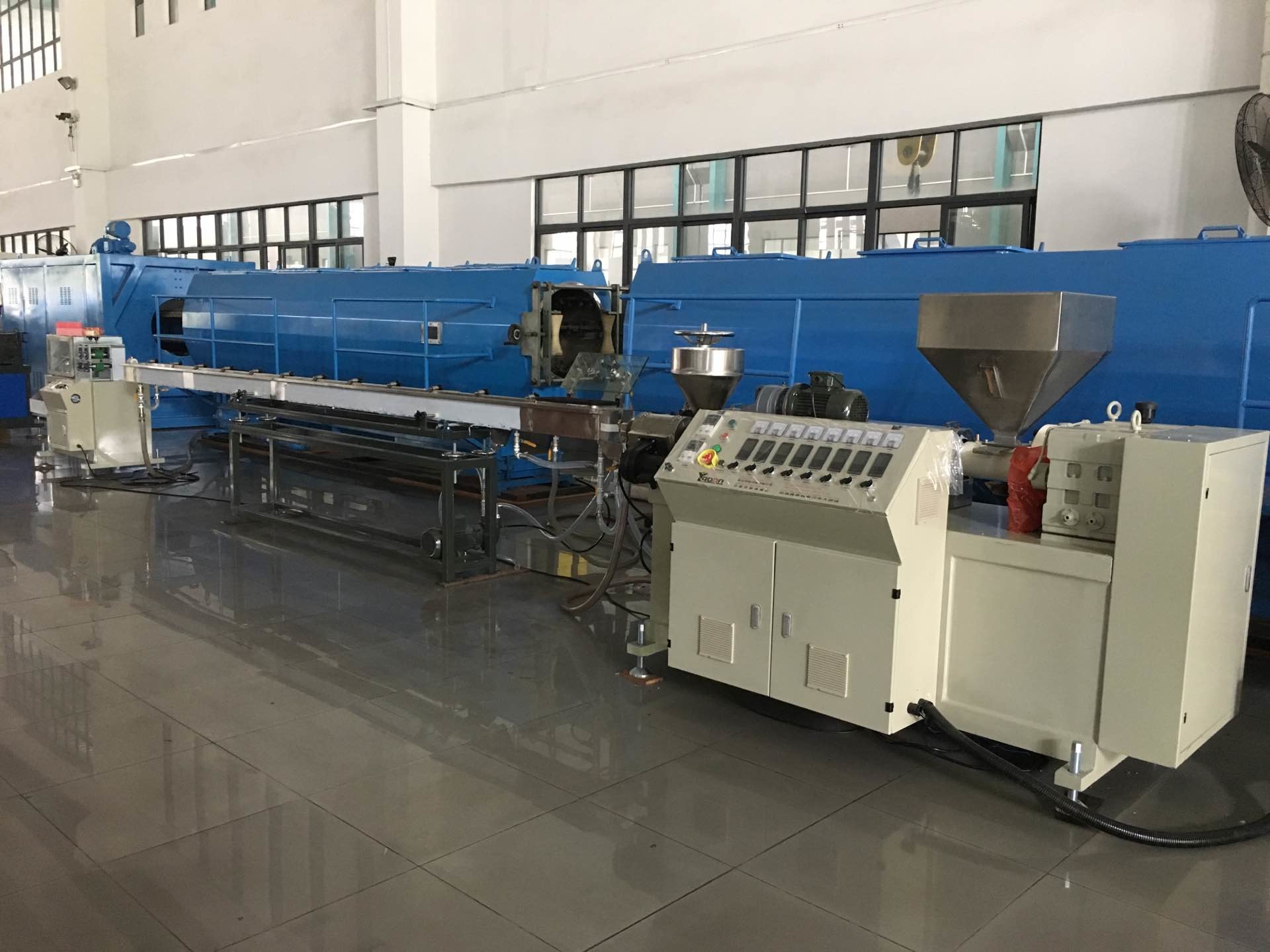 Easy Operate Plastic Drinking Straw Making Machine Blue Machine Color