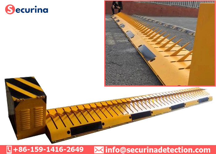 Stainless Steel Traffic Spike Barrier , Secure Tire Killer Anti Collision Warning