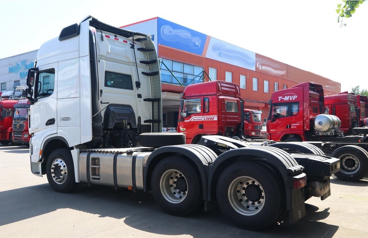 New Shacman Tractor Truck X6000 6X4/4X2/6X2 With Weichai/Cummins Engine Tractor Truck