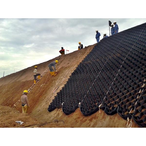 HDPE Honeycomb Grid Erosion Control Geocell Retaining Wall Stabilizer For Driveway Gravel