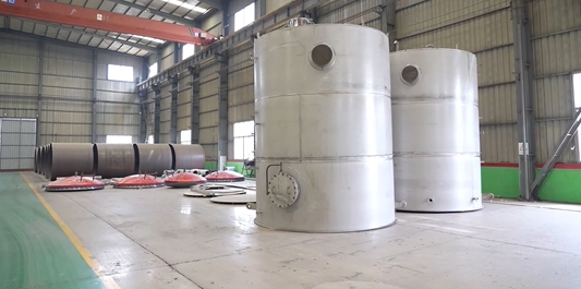 10m3 Vertical Cryogenic Liquid Oxygen Storage Tank 1.6MPa 304 Stainless Steel