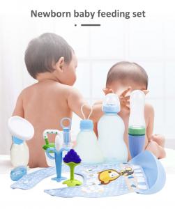China FDA Odorless Baby Bottle Spoon Feeder , Heat Resistant Silicone Suction Weaning Set on sale