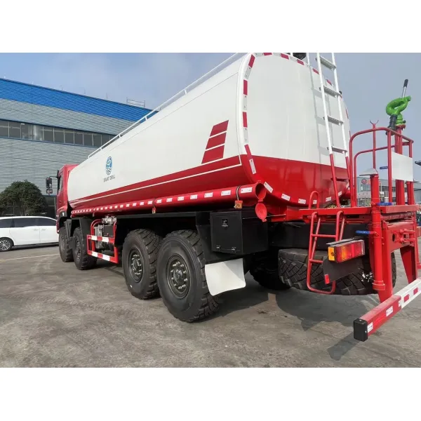 Dongfeng 30t Heavy Duty Sprinkler Truck 8X4 Industrial Water Tanker Agricultural Water Tanker