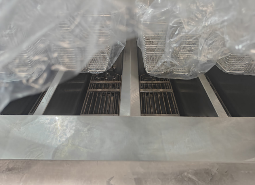 Four Pots Four Baskets With Oil Filter System 304SUS Ventless Deep Kfc Chips Electric Chips Open Chips Fryer For Cooking Machine