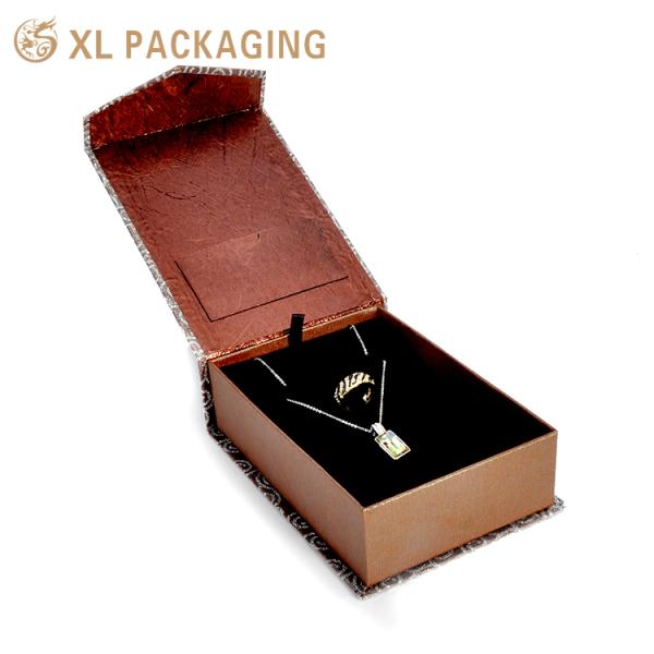 XL Packaging High-End Jewelry Box Supplier Custom Logo Rigid Structure Magnetic Closure More