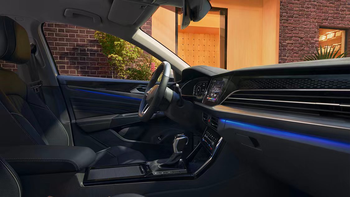Hybrid Intelligence and Electric Driver's Seat Adjustment SAIC Volkswagen 2023 Passat