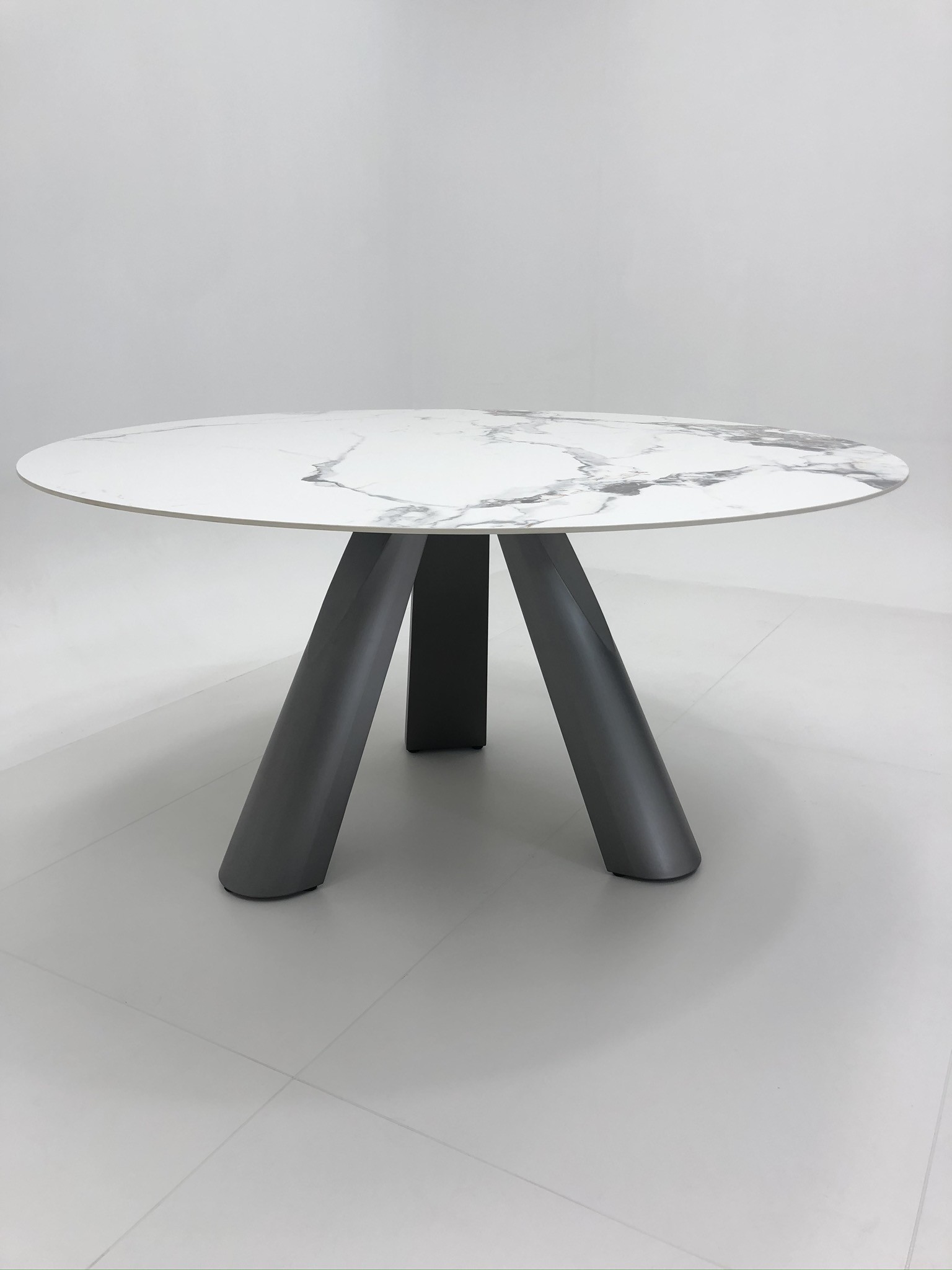 Modern Luxury Metal Round Dining Table Italian Ceramic Marble Dining Table With Chairs