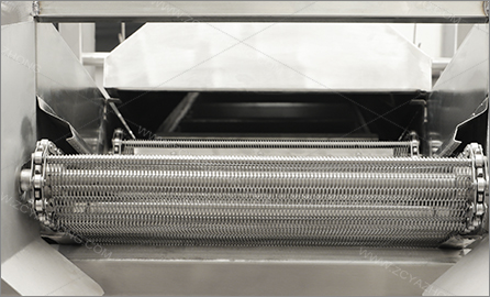 Small Scale Conveyor Belt Automatic Frying Machine Continuous Fryer