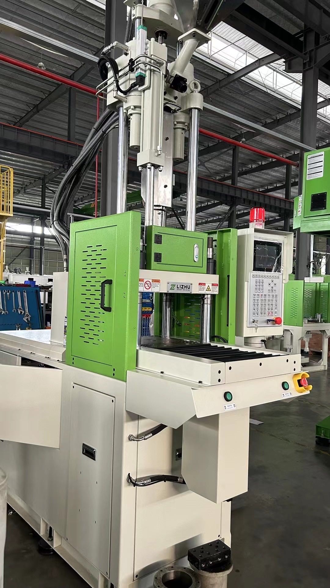 Vertical Injection Molding Machine Plastic Injection Machine