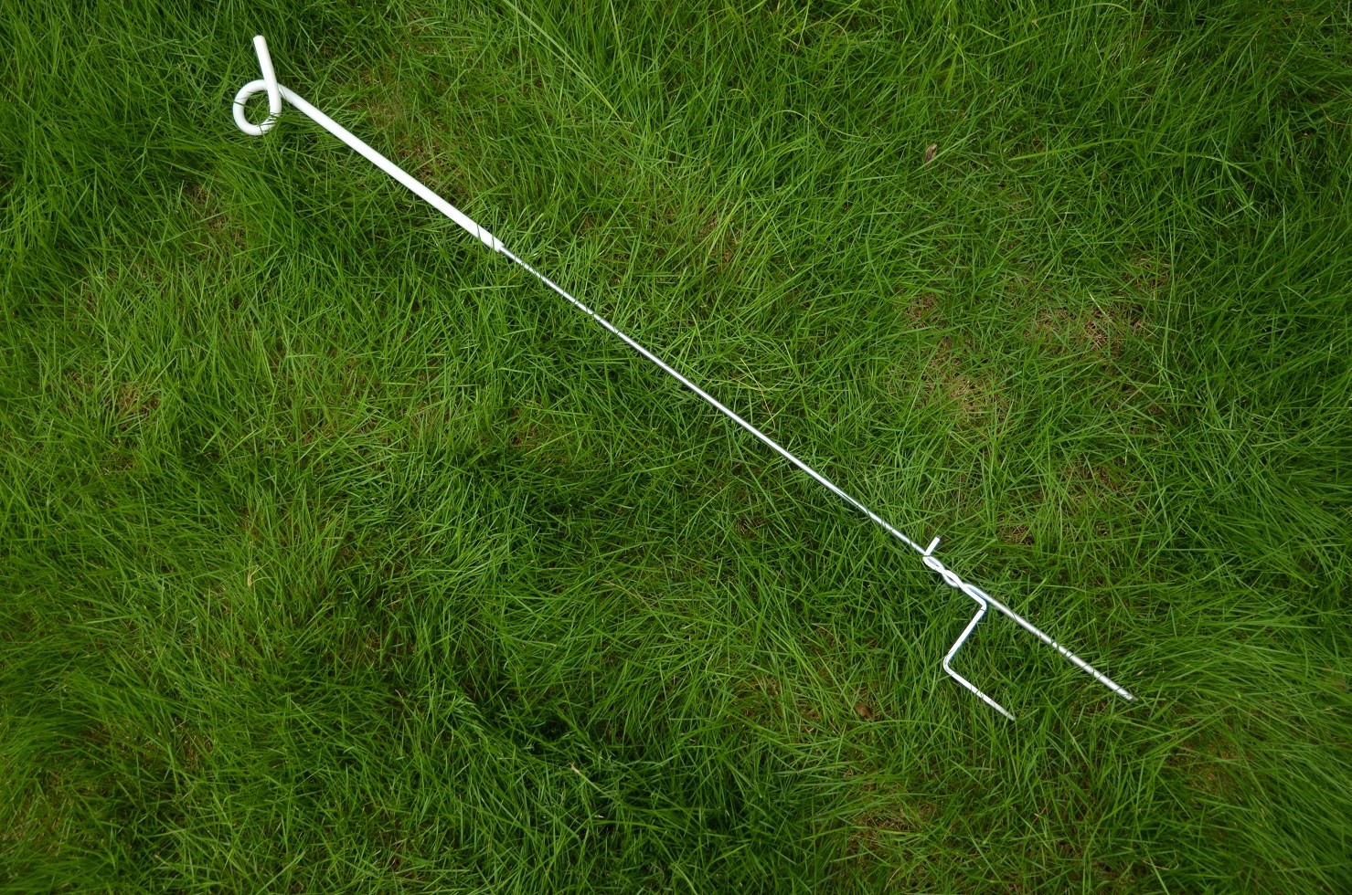 6mm diameter pigtail Fencing Post 100cm length With Strong Step QL801