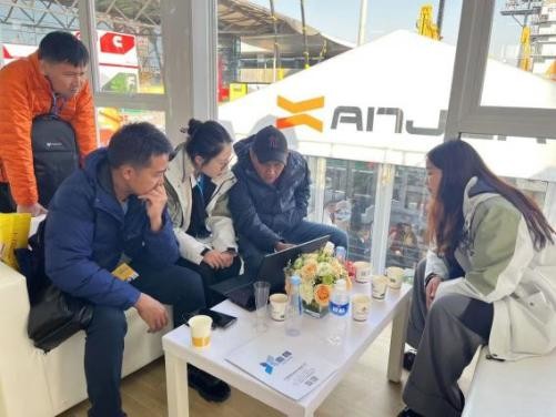 BJVH-350-105 linde 135 hydraulic pump Vibroflotation Device excavator equipped sharing hydraulic power system