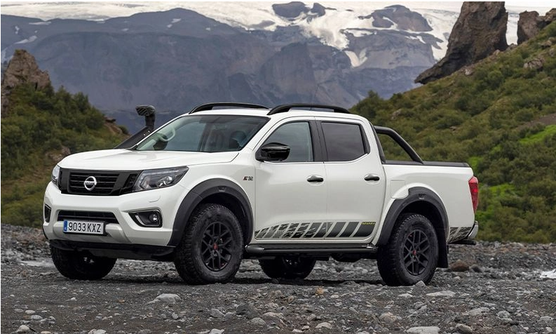 Dongfeng 4X2 Diesel Engine Pickup Truck with Left Steering and Different Colors