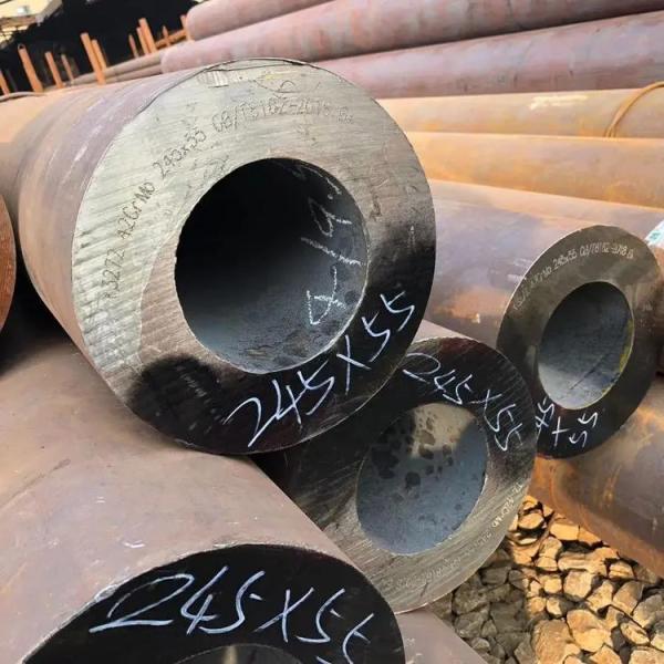 Round Section Seamless Steel Pipe Ideal for Structural and Mechanical Uses Manufactured to Strict Standards