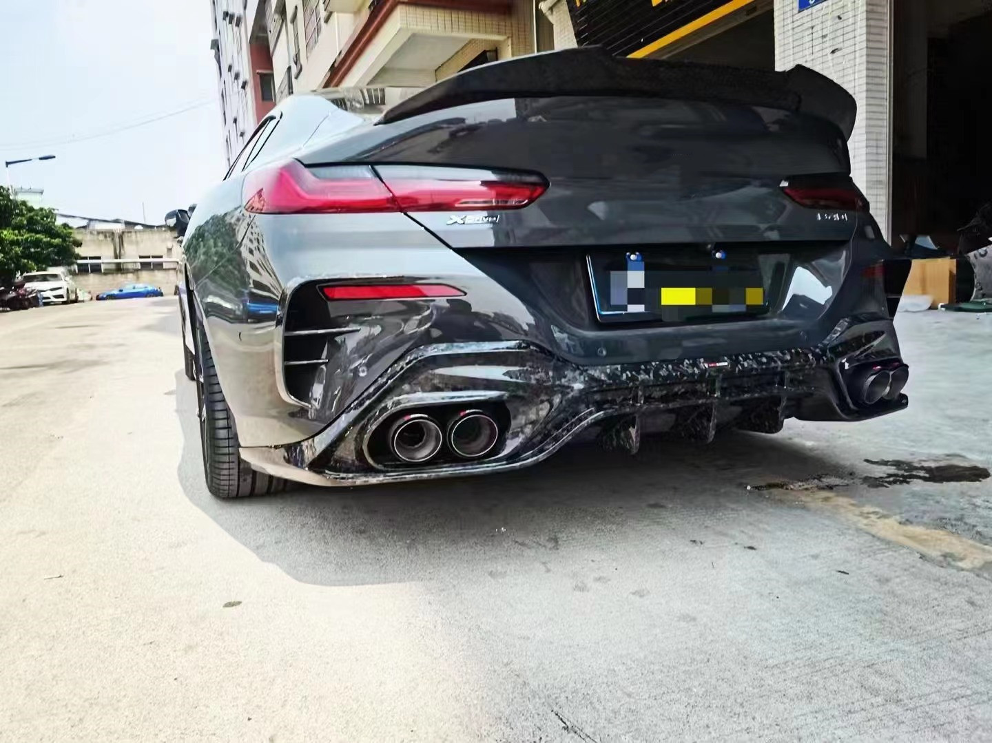 Auto Parts for BMW 8 Series G14 G15 G16 840i Carbon Fiber Body Kit 840i Carbon Fiber Front Scoop Diffused Spoiler Side Skirt