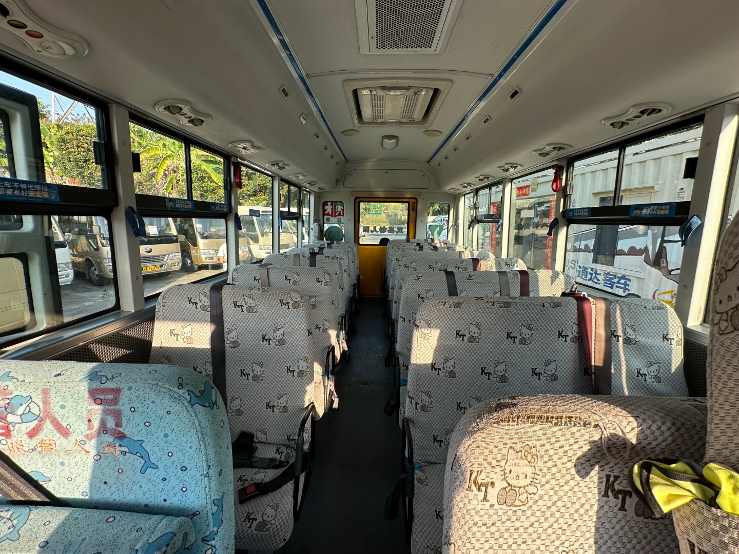 36-seat Diesel Engine Second-hand School Bus For Children Made In China Is Sturdy And Durable