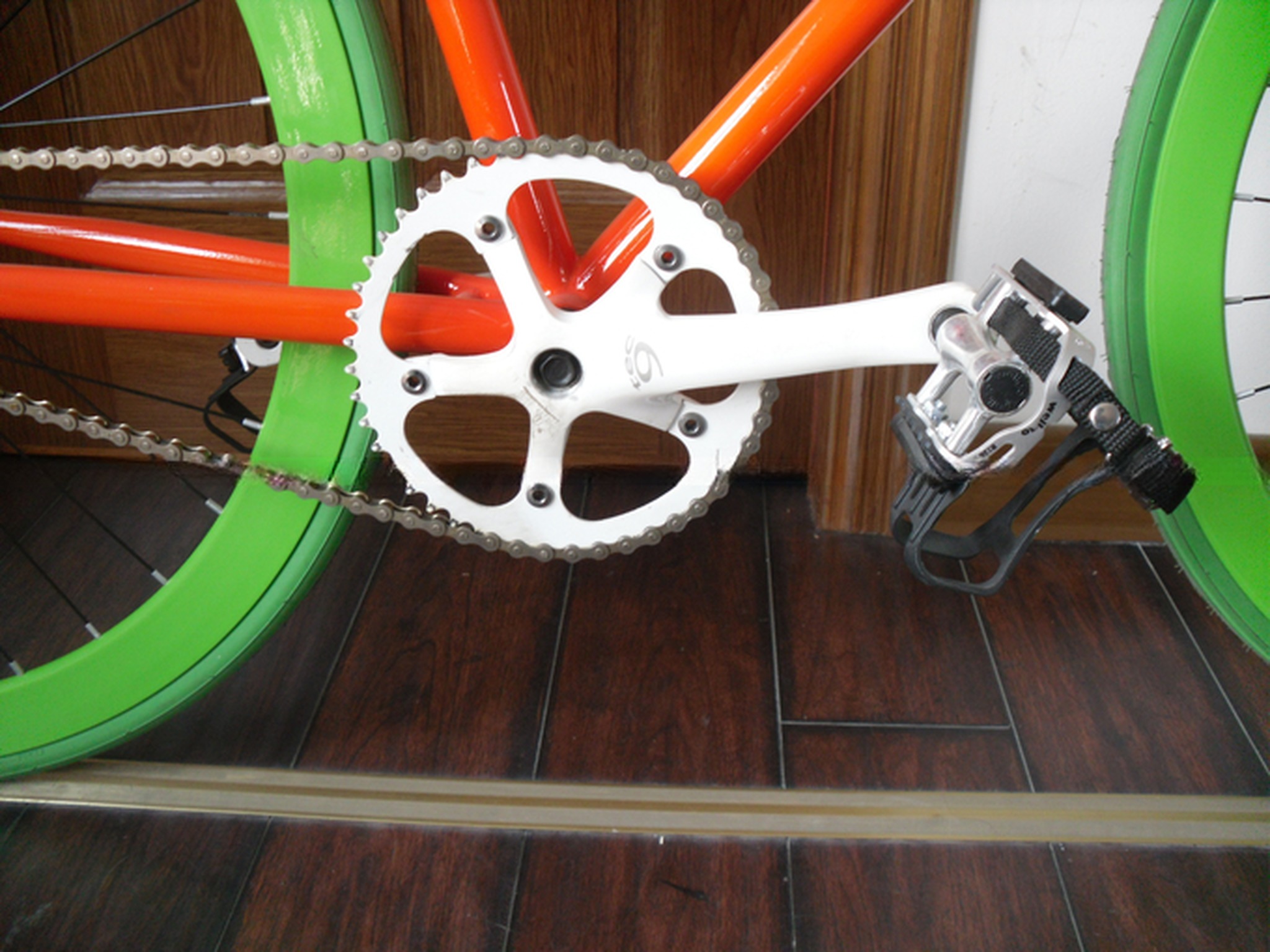 Thickslick Tire 700C 45MM Aluminum Rim Single Speed Fixie Gear Bicycle with Steel Fork