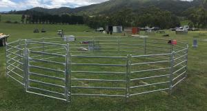 Quality Cattle Horse round Yard Panels 1.5m Gate. Locking Pins. Victoria wholesale