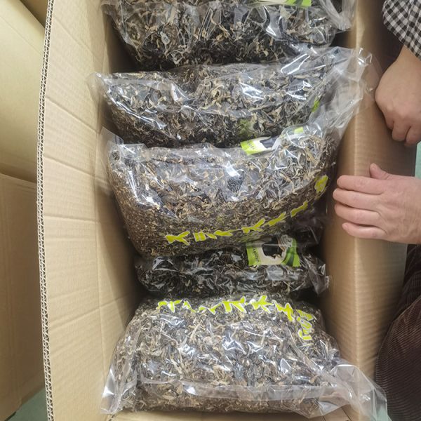 Hot Sell Best Price Customization Compressed Food Natural Black Wood Ear Agaric Dried Black Fungus Strips