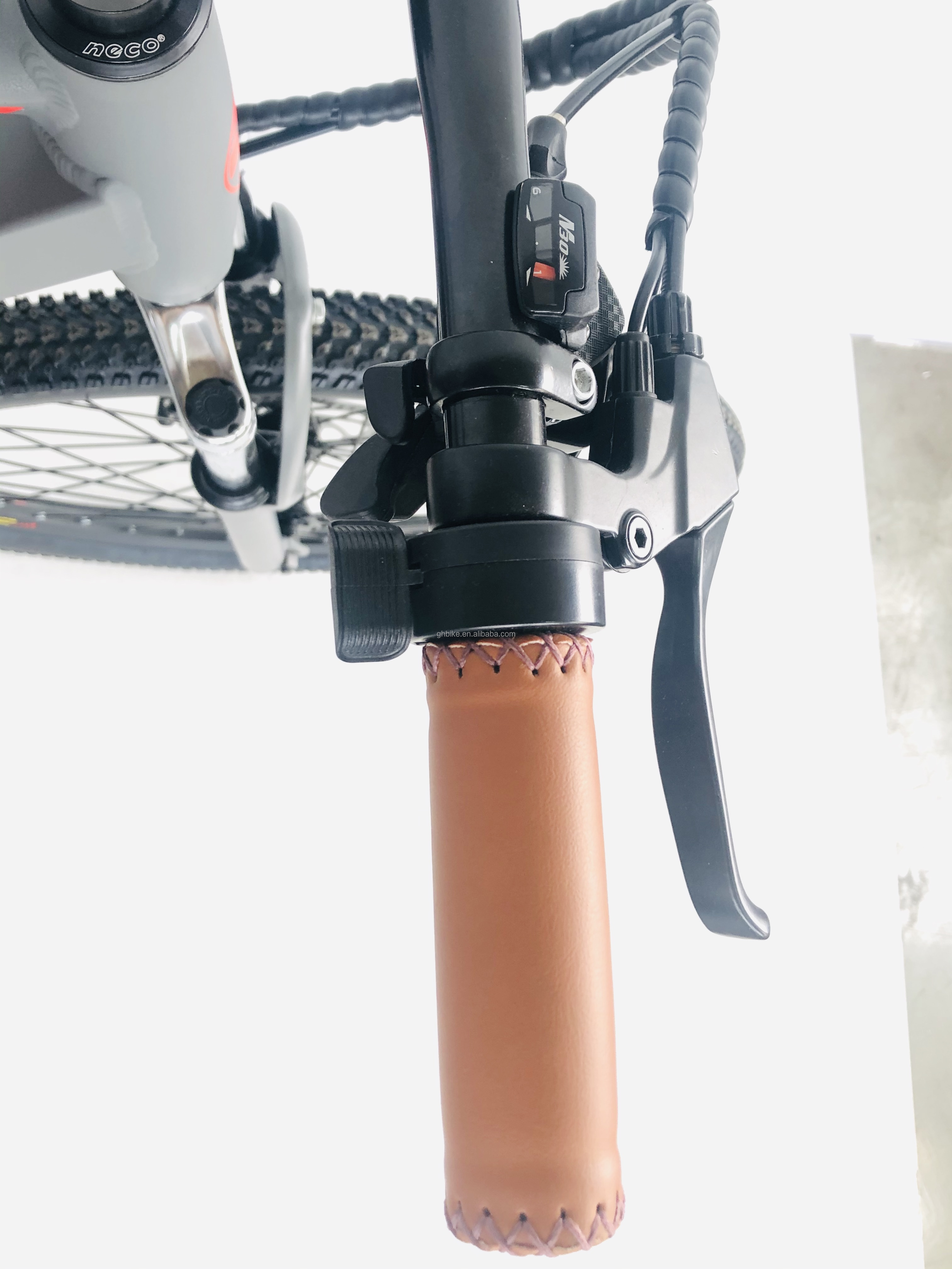 26" 21Speed 48V 500W 14AH Lithium Battery OEM Ebike Customized Mountain Electric Bike