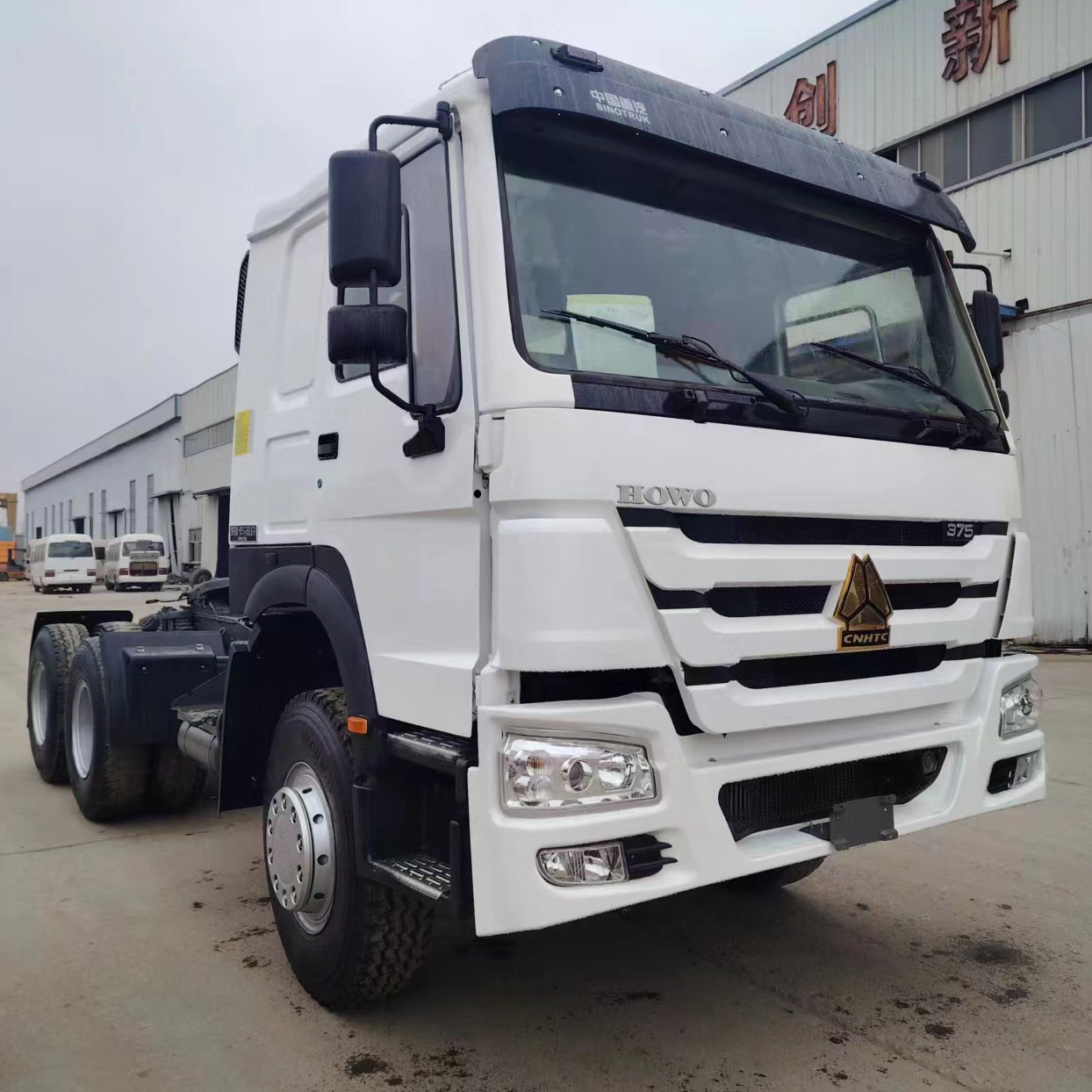 Single Row Seat 371HP 6X4 HOWO Used Truck Tractors Head with 8L Engine Capacity
