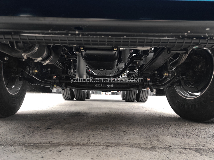 Left Steering 2022 Dongfeng 6X4 Tractor Truck Head 40T Trailer Truck with Competitive