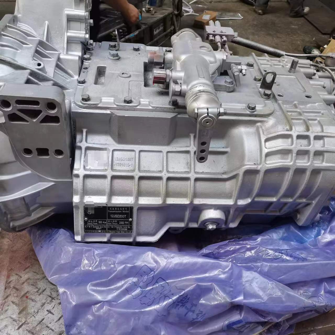 12JS200T 12-Speed Auto Transmission Systems The Perfect Fit for Shaanqi Shacman X3000